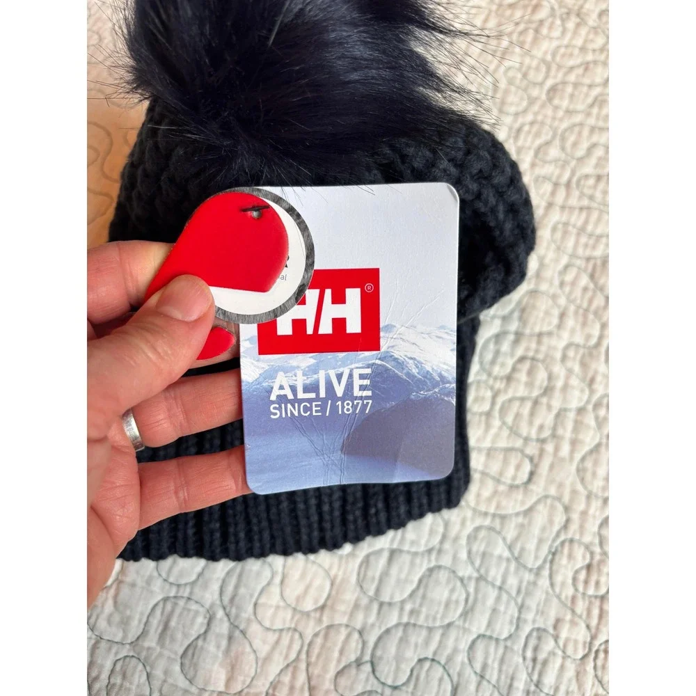 Helly Hansen W Snowfall Beanie Navy Blue Ribbed Knit Faux Fur Pom Hat